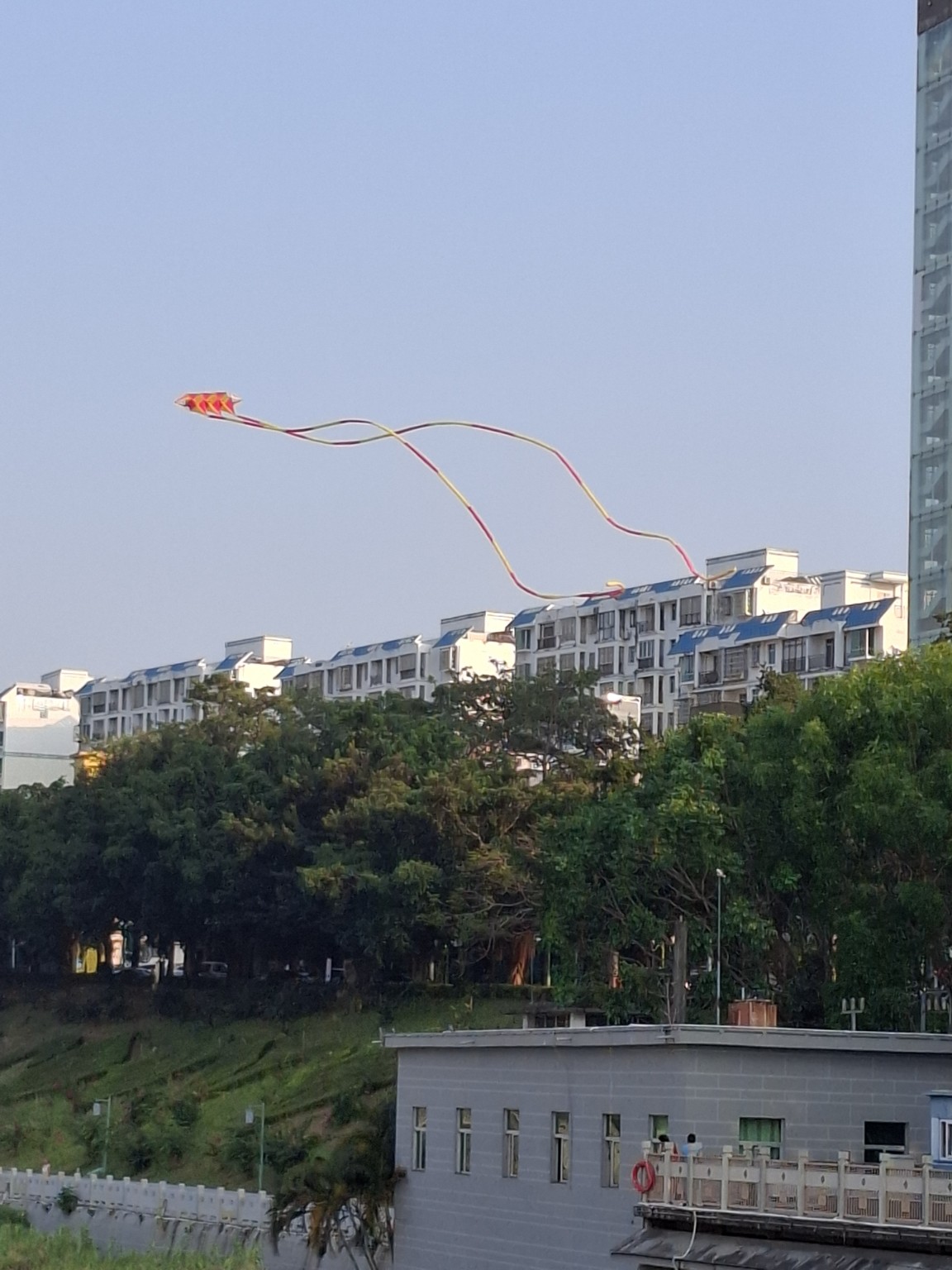 Drachen über Wuzhishan auf Hainan